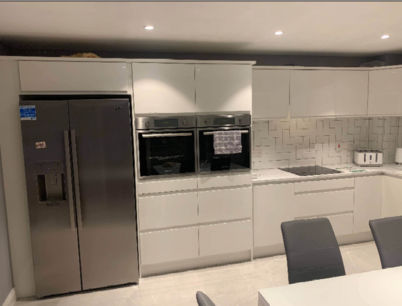 Bespoke Fitted Kitchens, Gloss Handleless Doors, STRABANE WHOLESALE LTD, Strabane, Co. Tyrone, 02871 382374