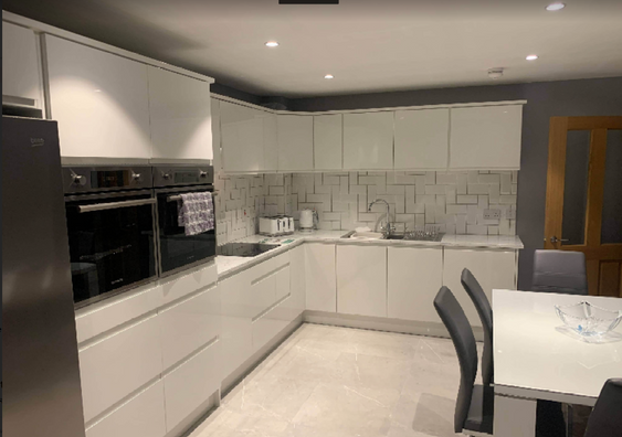 Bespoke Fitted Kitchens, Gloss Handleless Doors, STRABANE WHOLESALE LTD, Strabane, Co. Tyrone, 02871 382374