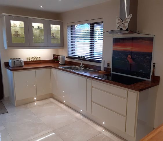 Bespoke Fitted Kitchens, Gloss Handleless Doors, STRABANE WHOLESALE LTD, Strabane, Co. Tyrone, 02871 382374
