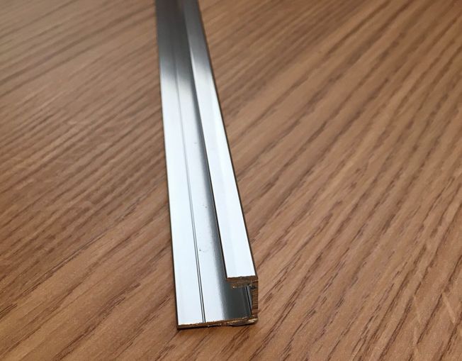 Aluminium End U Trim – 7mm