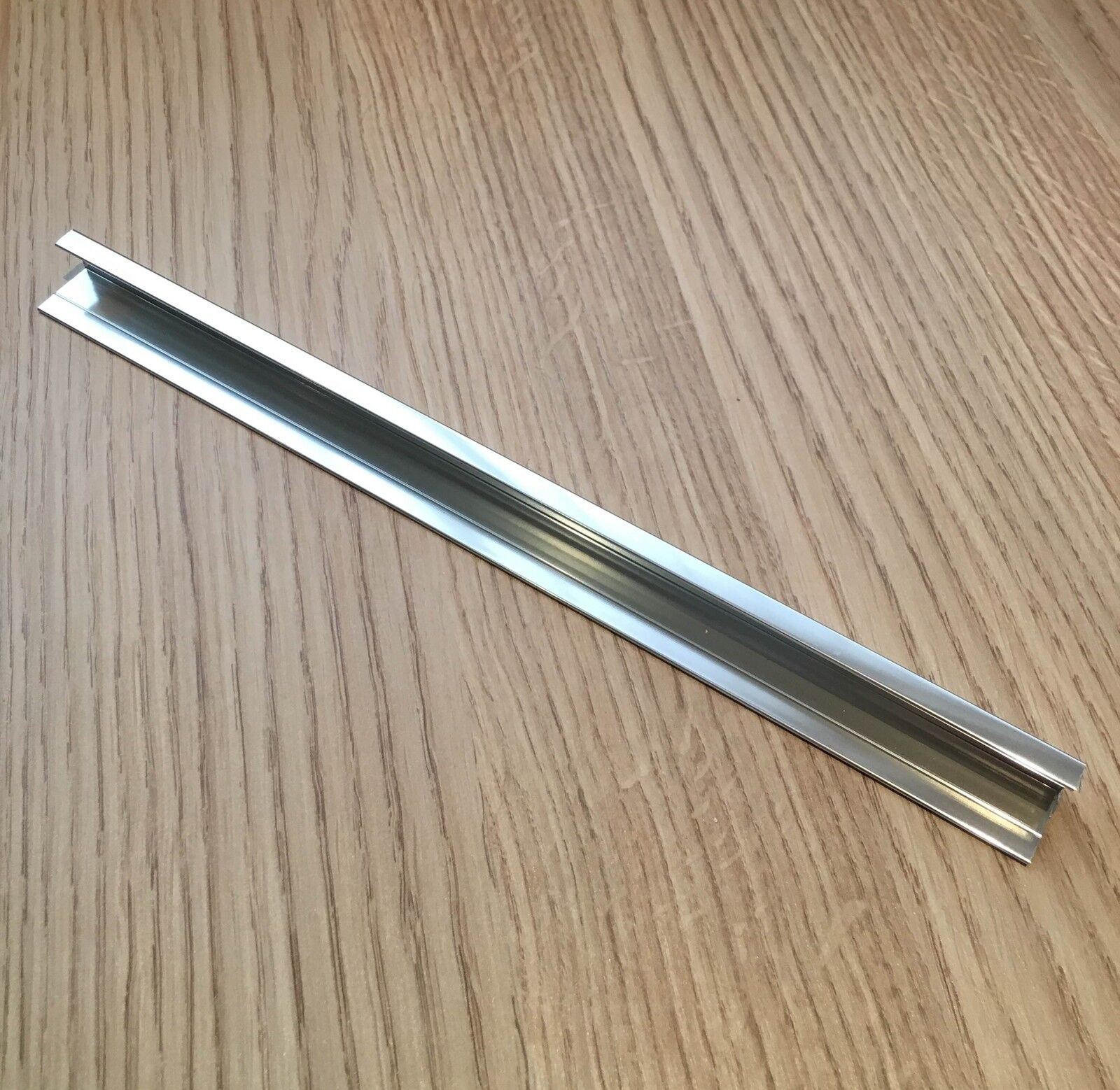 Aluminium End U Trim – 7mm