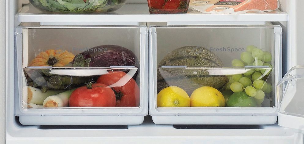 INDESIT Freestanding fridge freezer - IBD5517SUK1