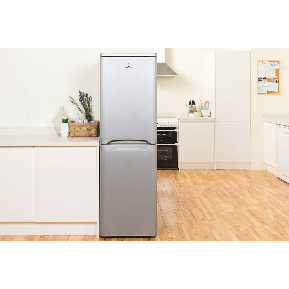 INDESIT Freestanding fridge freezer - IBD5517SUK1