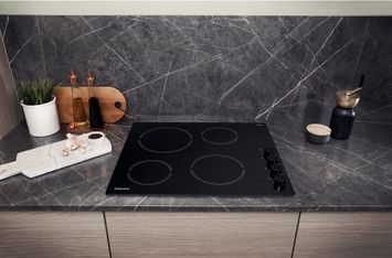 60cm Hotpoint Ceramic Hob - HR619CH 