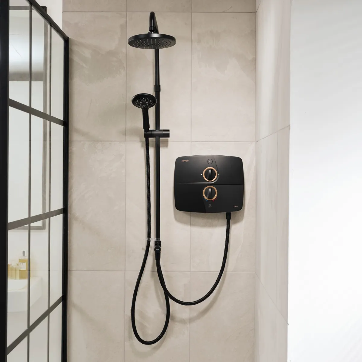 T90SR DuElec® Pumped Electric Shower - Black