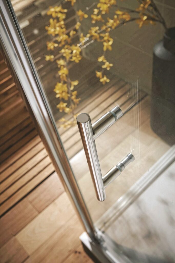 S8 Offset Quadrant 1 Door Glass Enclosure 1200 x 900mm