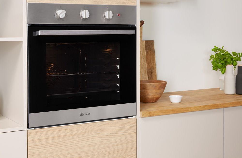 Aria IFW 6330 IX UK Electric Fan Assisted Single Built-in Oven in Stainless Steel £219.00