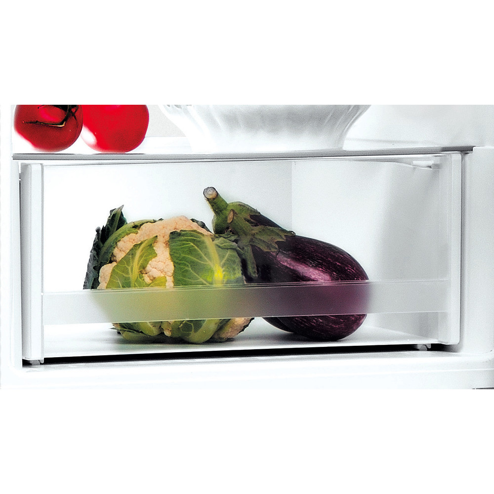 Indesit Freestanding fridge freezer - LI8S1ESUK